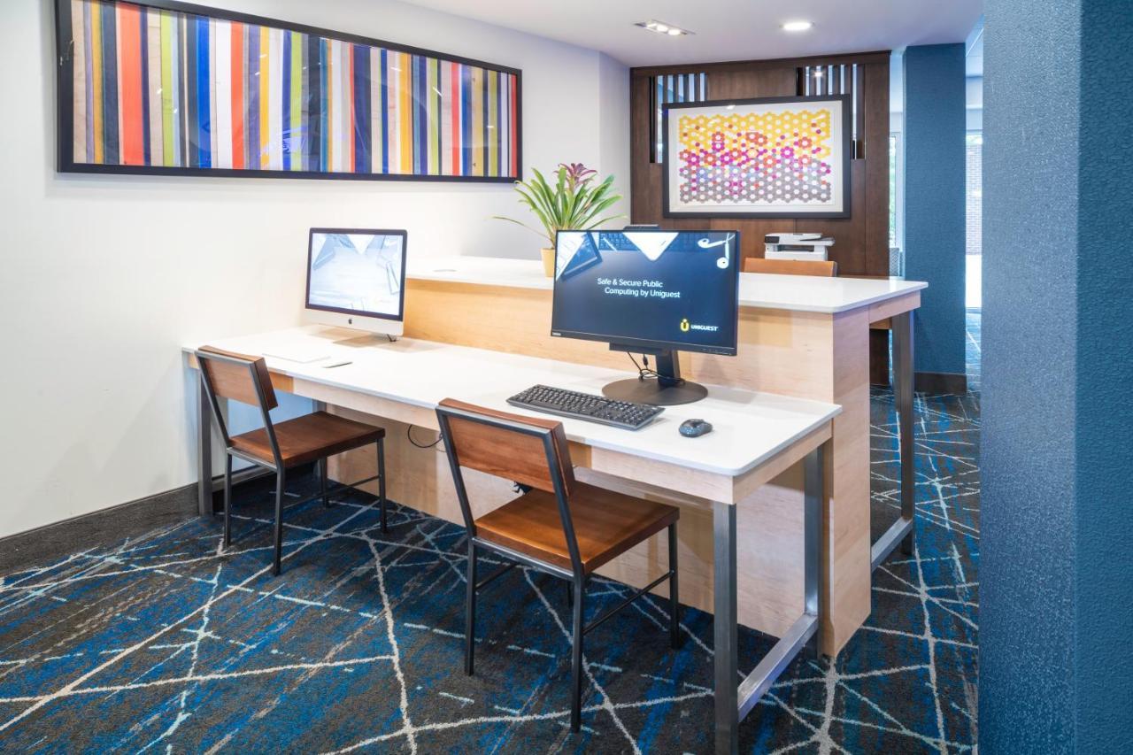 Holiday Inn Express - Brevard By Ihg Exterior photo