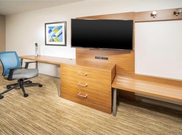 Holiday Inn Express - Brevard By Ihg Exterior photo